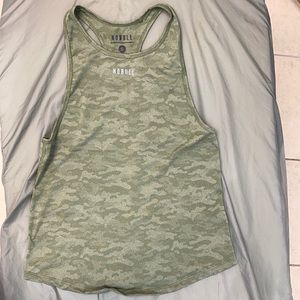 Nobull Women’s lightweight textured tank(camo)